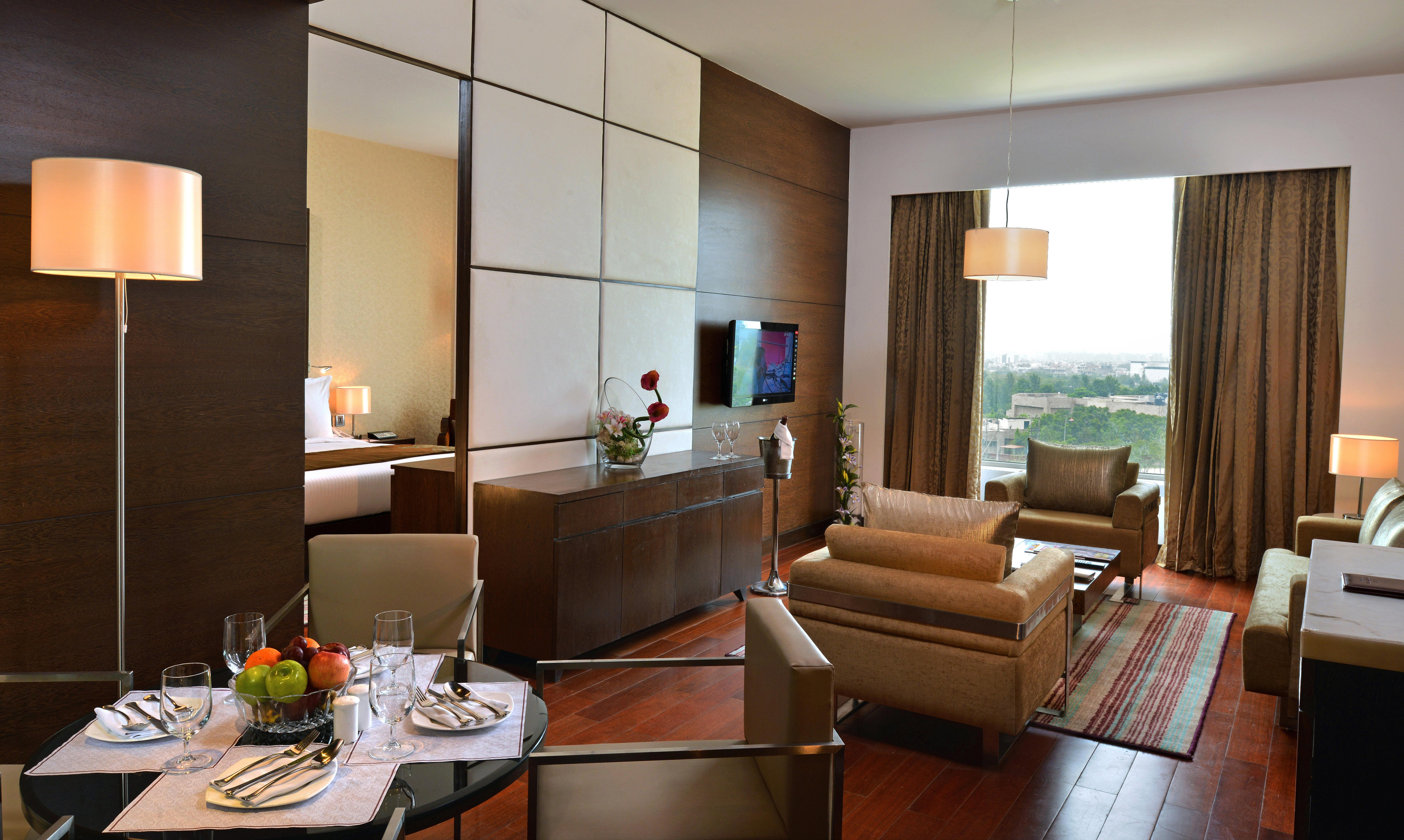 Holiday Inn Chandigarh Panchkula, An Ihg Hotel Szoba fotó Suite at the Taj Bengal