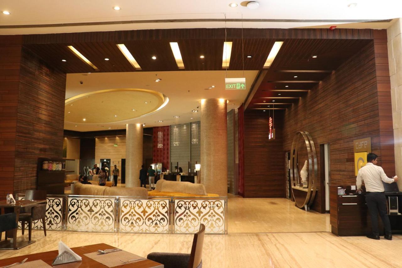 Holiday Inn Chandigarh Panchkula, An Ihg Hotel Kültér fotó Lobby