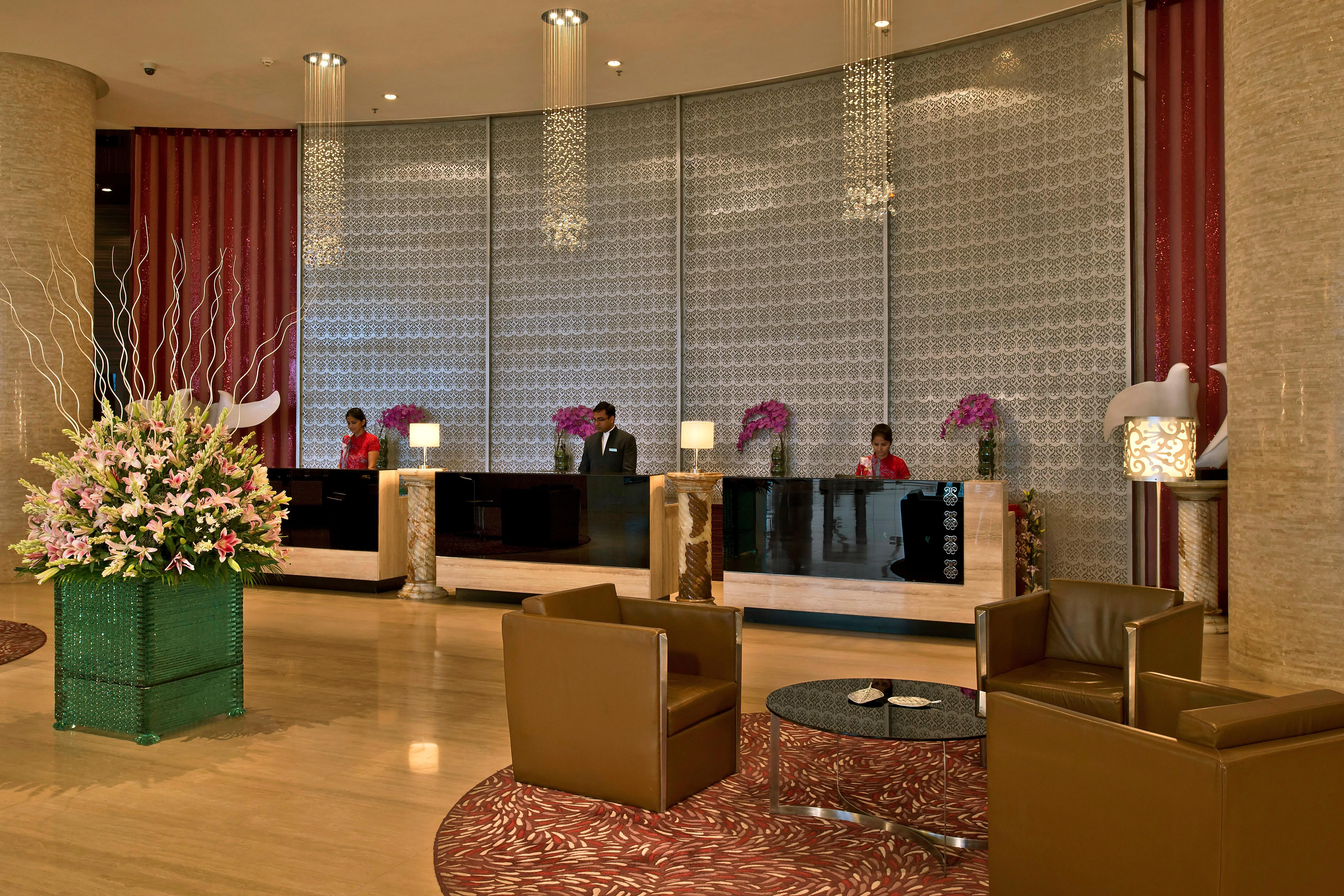 Holiday Inn Chandigarh Panchkula, An Ihg Hotel Kültér fotó The lobby of the hotel