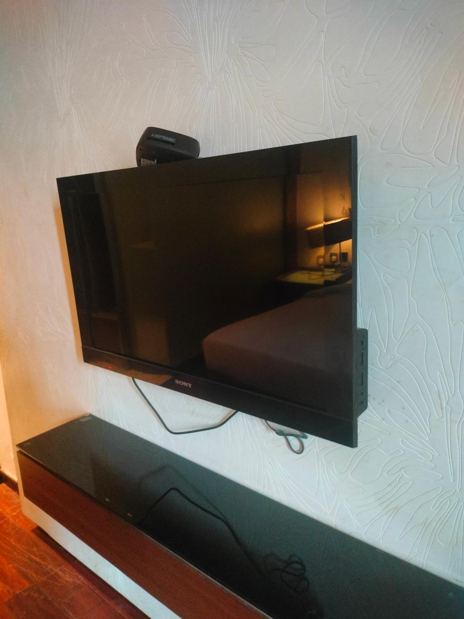 Holiday Inn Chandigarh Panchkula, An Ihg Hotel Kültér fotó A wall-mounted television